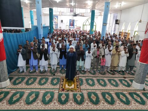 تصاویر/ اقامه نماز جمعه ریگان