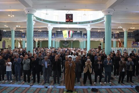 تصاویر/ اقامه نماز جمعه تکاب