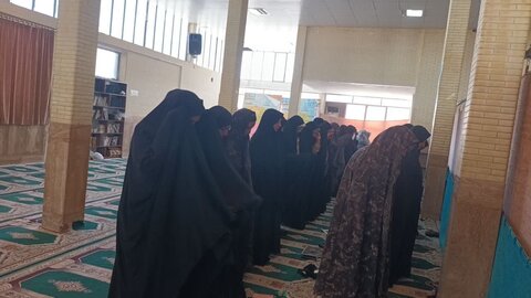 تصاویر/ اقامه نماز جمعه بلورد