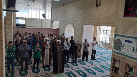 تصاویر/ اقامه نماز جمعه بلورد