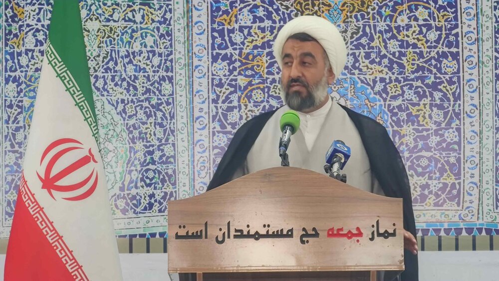 برخی مسئولین در دنیا و قیامت باید پاسخگوی عملکرد ضعیف خود باشند
