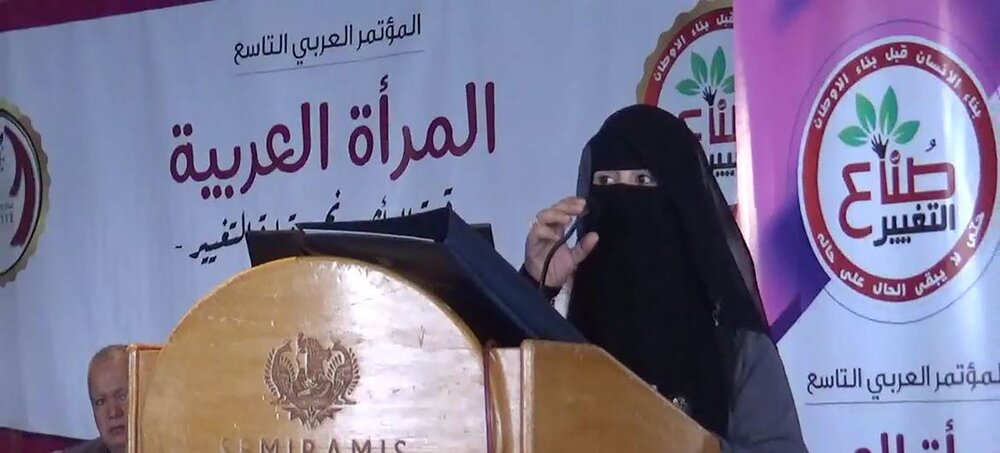 نگاهی بر نقش زنان یمنی در نبرد فتح موعود؛ از اهدای طلا و فرزندان خود برای جبهه تا فعالیت رسانهای