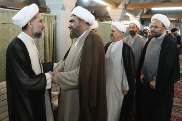 تصاویر / دیدار  نوروزی مدیر و معاونین مرکز مدیریت حوزه علمیه استان قزوین با نماینده ولی فقیه در استان