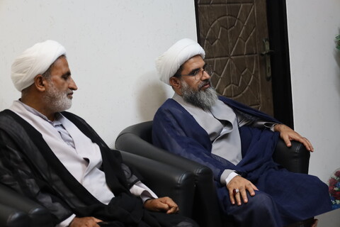 تصاویر / دیدار مدیر حوزه علمیه استان  با نماینده ولی فقیه در استان هرمزگان