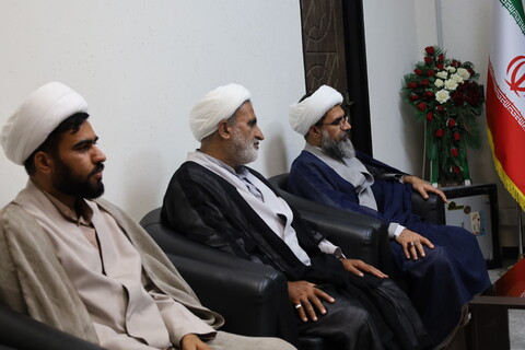 تصاویر / دیدار مدیر حوزه علمیه استان  با نماینده ولی فقیه در استان هرمزگان