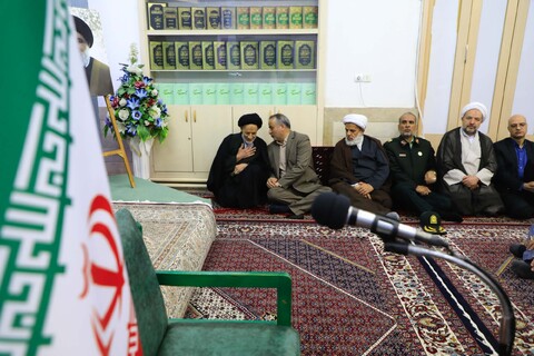 تصاویر/ درس اخلاق نماینده ولی فقیه خراسان جنوبی برای مدیران دستگاه های اجرایی استان خراسان جنوبی