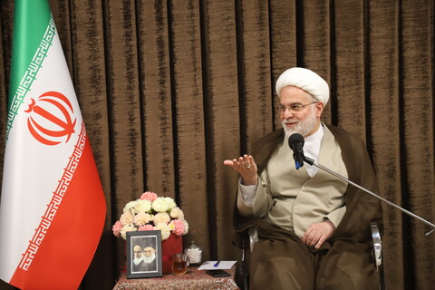تصاویر/دیدار مدیران حوزوی استان کردستان با نماینده ولی فقیه