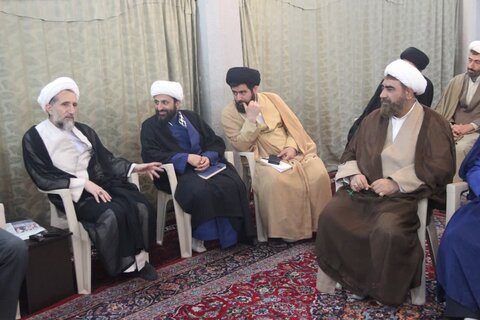 تصاویر / دیدار  نوروزی مدیر ومعاونین مرکز مدیریت حوزه علمیه استان قزوین با نماینده ولی فقیه در استان قزوین