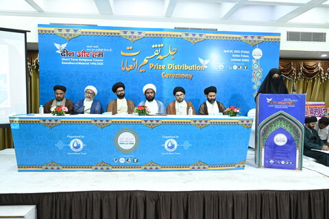 لکھنؤ؛ “دین اور ہم” کلاسز کے جانب سے تقسیم انعامات