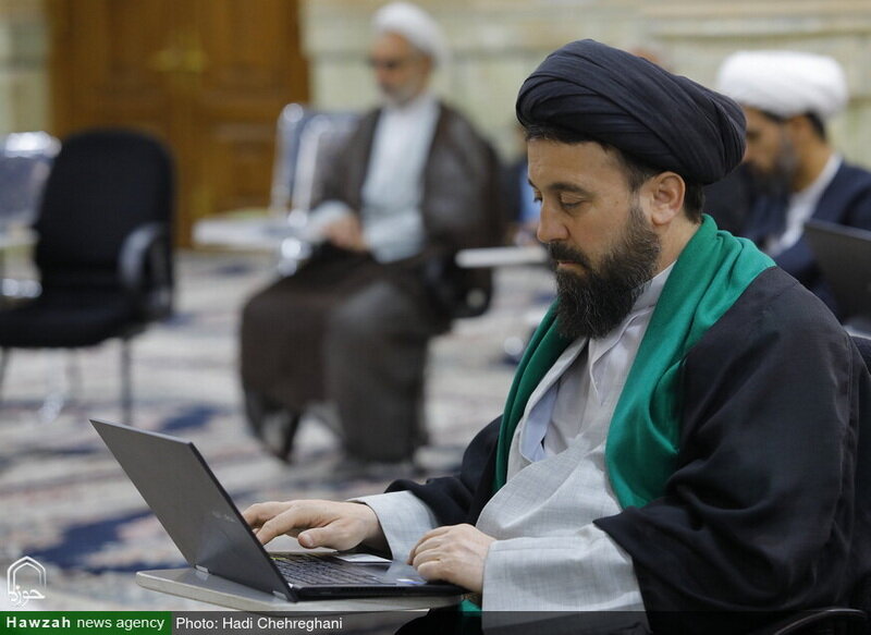 حضور مؤمنانه در فضای مجازی؛ لازمه دفاع نرم افزاری از انقلاب اسلامی