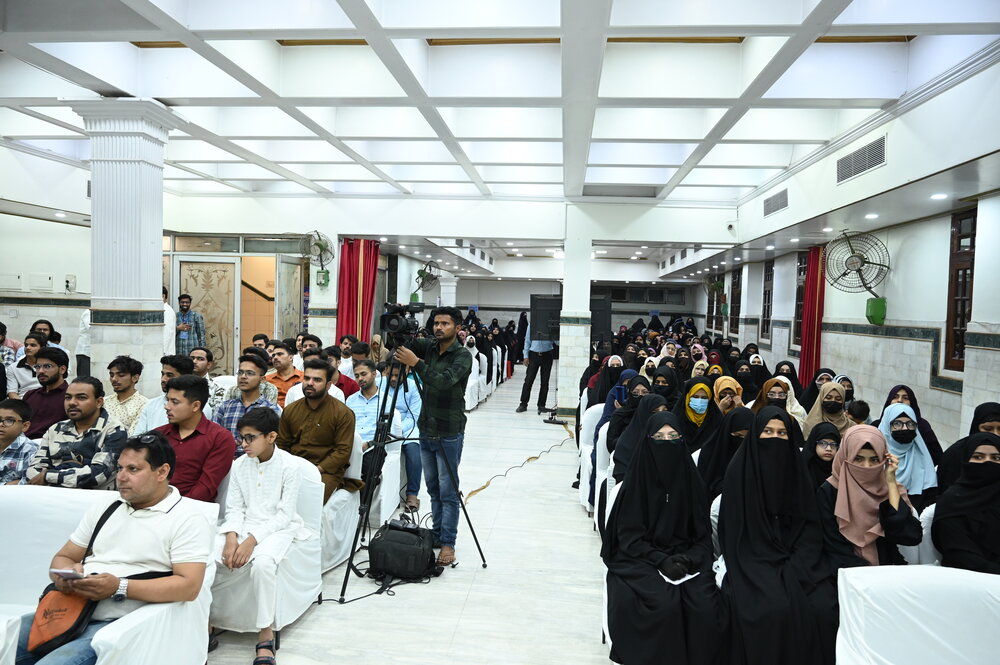 لکھنؤ؛ “دین اور ہم” کلاسز کے جانب سے تقسیم انعامات