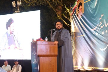 تمجید از نماینده سابق مقام معظم رهبری درهند