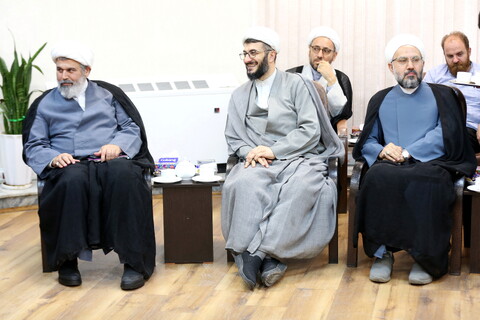 تصاویر/ دیدار های نوروزی آیت الله اعرافی