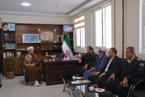 تصاویر/ دیدار نوروزی فرمانده انتظامی و رئیس پلیس راهور شهرستان اسلامشهر با امام جمعه اسلامشهر