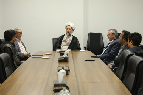 تصاویر / دیدار مسئولان طارم سفلی با نماینده ولی فقیه در استان قزوین