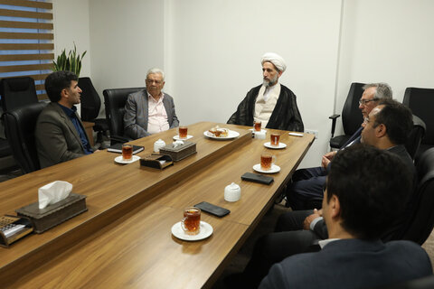 تصاویر / دیدار مسئولان طارم سفلی با نماینده ولی فقیه در استان قزوین