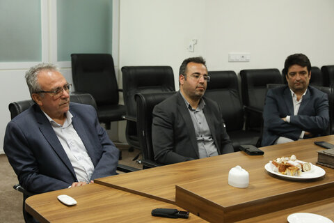 تصاویر / دیدار مسئولان طارم سفلی با نماینده ولی فقیه در استان قزوین