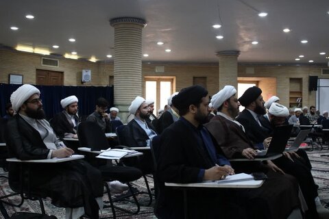 تصاویری از درس خارج آیت الله محمدجواد فاضل لنکرانی