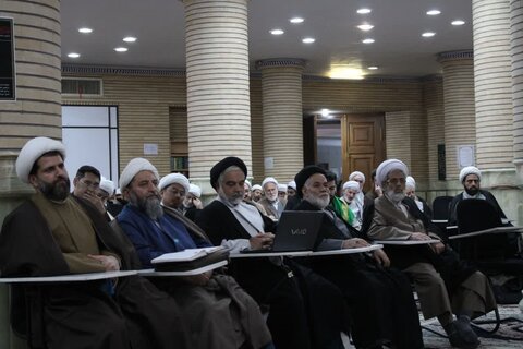 تصاویری از درس خارج آیت الله محمدجواد فاضل لنکرانی