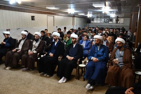 تصاویر/ دیدار طلاب مدرسه علمیه امام خمینی (ره) با امام جمعه شهرستان خوی