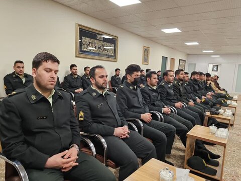 تصاویر/ دیدار نوروزی کارکنان عقیدتی سیاسی فرماندهی انتظامی کردستان با حجت الاسلام والمسلمین پورذهبی