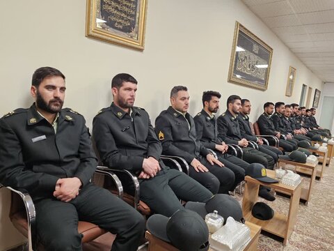 تصاویر/ دیدار نوروزی کارکنان عقیدتی سیاسی فرماندهی انتظامی کردستان با حجت الاسلام والمسلمین پورذهبی