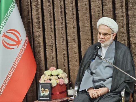 تصاویر/ دیدار نوروزی کارکنان عقیدتی سیاسی فرماندهی انتظامی کردستان با حجت الاسلام والمسلمین پورذهبی