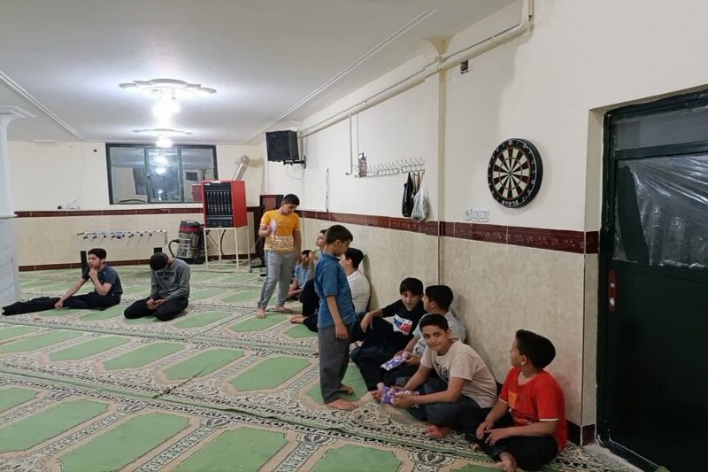 تجلیل از نوجوانان برتر مسجد حضرت ابوالفضل العباس(ع) در سرپل ذهاب