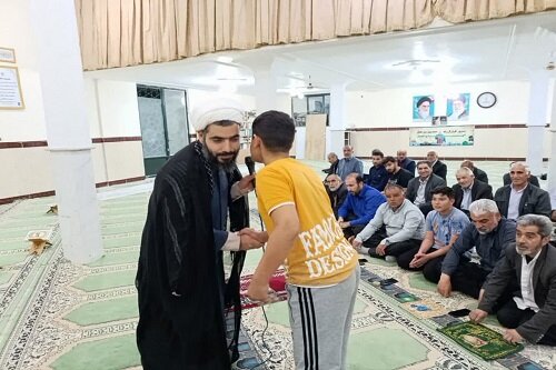 تجلیل از نوجوانان برتر مسجد حضرت ابوالفضل العباس(ع) در سرپل ذهاب+ تصاویر