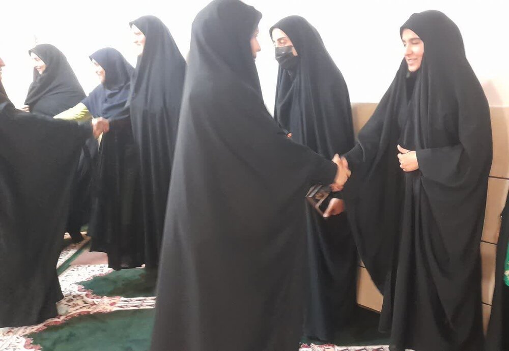 تاکید بر خودسازی و ارشاد در نشست اخلاقی مدرسه علمیه فاطمه الزهرا (س)ساوه