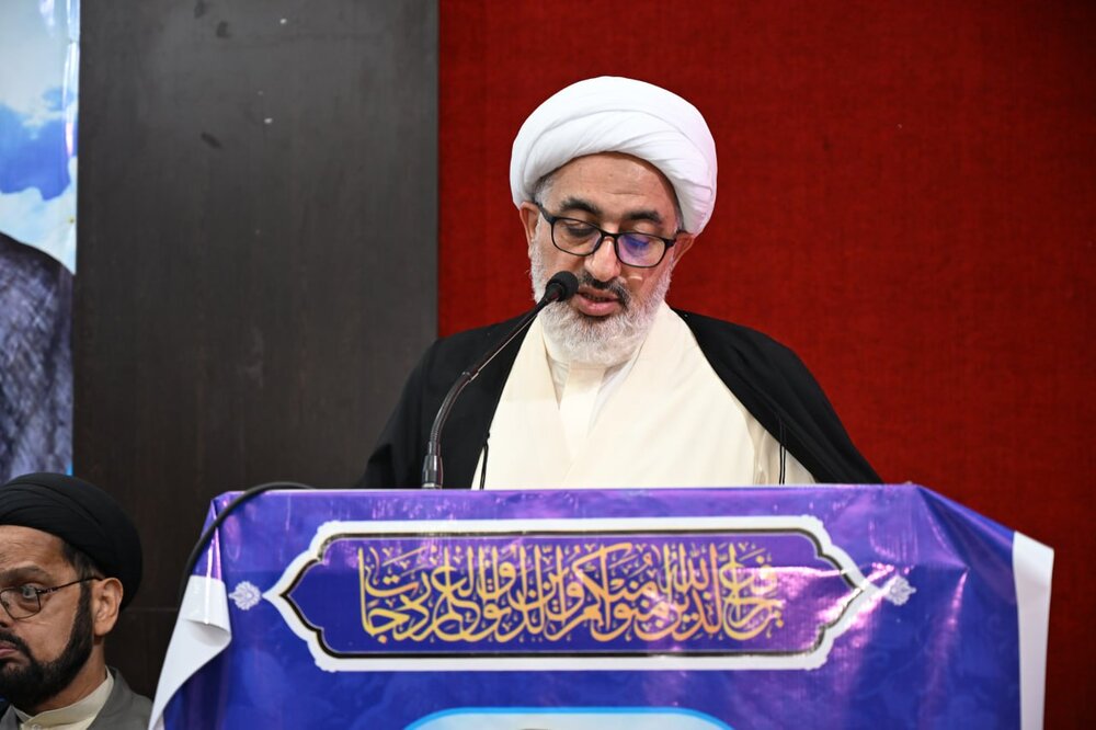 شخصیت ذیشان جوادی شایسته تعظیم و تمجید است