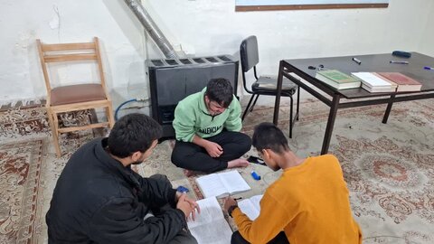 تصاویر/ گروه مباحثه مدرسه دارالعلم اسلامی‌ کاشان