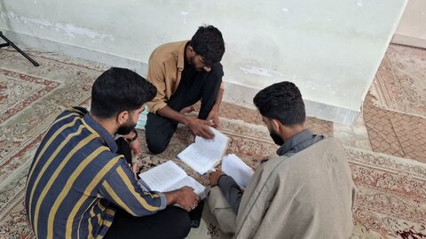 تصاویر/ گروه مباحثه مدرسه دارالعلم اسلامی‌ کاشان