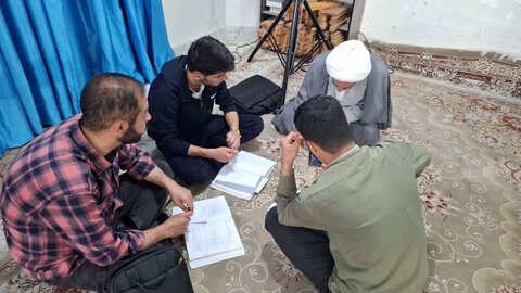 تصاویر/ گروه مباحثه مدرسه دارالعلم اسلامی‌ کاشان