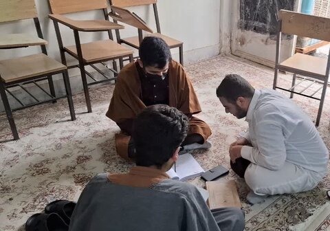 تصاویر/ گروه مباحثه مدرسه دارالعلم اسلامی‌ کاشان