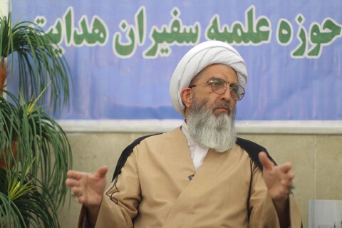 نشست خبری مدیر حوزه علمیه سفیران هدایت بیرجند