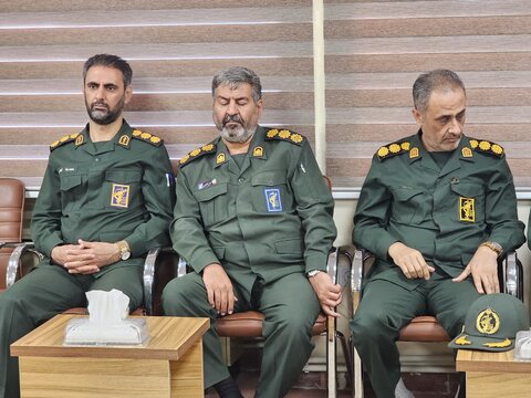 تصاویر/دیدار نوروزی فرمانده و کارکنان سپاه بیت‌المقدس با حجت‌الاسلام والمسلمین پورذهبی