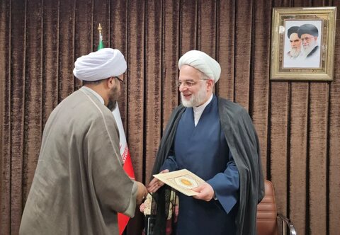 تصاویر/دیدار نوروزی فرمانده و کارکنان سپاه بیت‌المقدس با حجت‌الاسلام والمسلمین پورذهبی