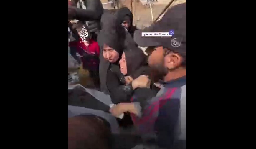 The moment recognized her martyred son's body after 3 days