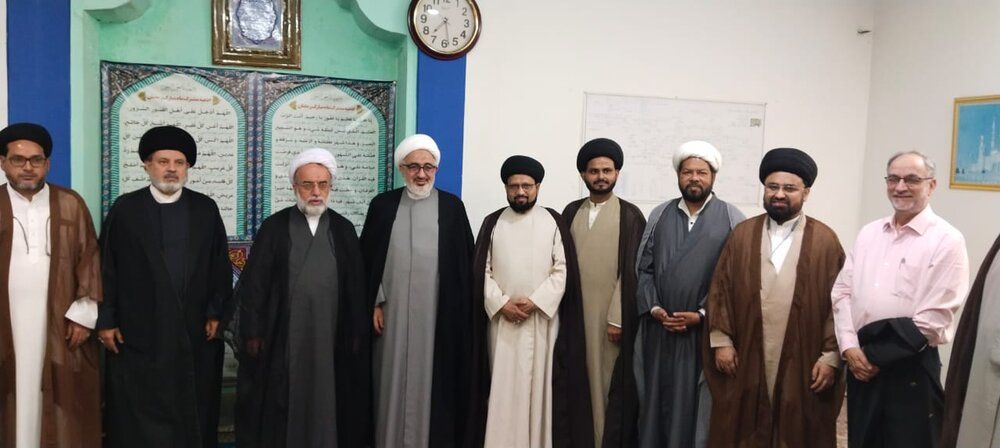 تجلیل از خدمات نماینده پیشین ولیفقیه در هند