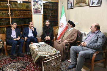 تصاویر| دیدار استاندار با امام جمعه اصفهان