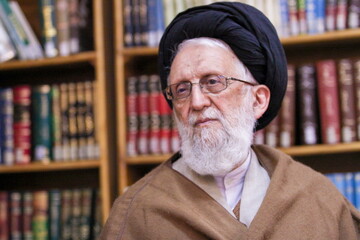 مجاهدت رزمندگان و پشتیبانی مردم، مسئولیت مسئولان را سنگین‌تر کرد