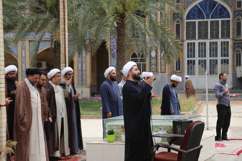 برگزاری دعای توسل کارکنان مرکزمدیریت حوزه علمیه خوزستان  به نیت نجات مردم مظلوم غزه در جوار شهدای گمنام