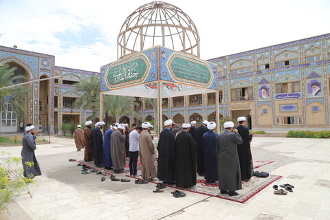 برگزاری دعای توسل کارکنان مرکزمدیریت حوزه علمیه خوزستان  به نیت نجات مردم مظلوم غزه در جوار شهدای گمنام