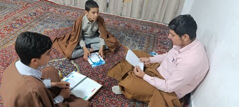 تصاویر مباحثه طلاب و اساتید مدرسه علمیه نورآباد