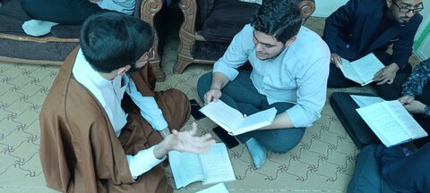 تصاویر مباحثه طلاب و اساتید مدرسه علمیه نورآباد