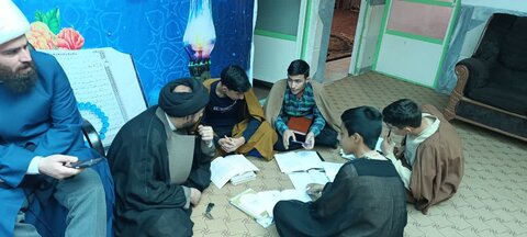 تصاویر مباحثه طلاب و اساتید مدرسه علمیه نورآباد