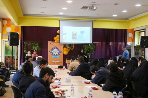 تصاویر|سومین نشست تجربه‌نوردی فرهنگی در دفتر تبلیغات اسلامی اصفهان