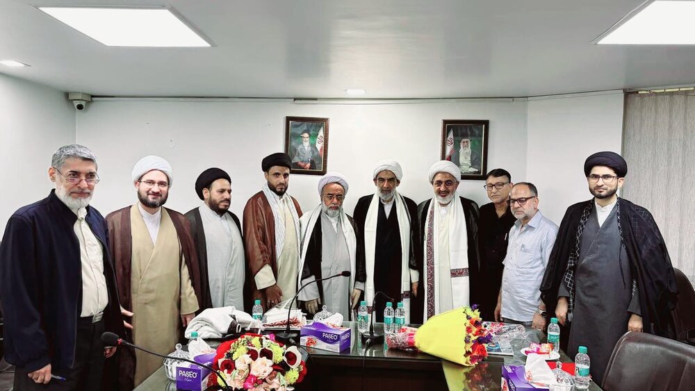 دیدار هیئت بلندپایه شورای علمای شیعه جامو و کشمیر با نماینده پیشین و جدید ولی فقیه در هند