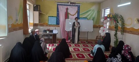 تصاویر/بازدید نماینده ولی فقیه درکاشان ازکلاس های نهضت سوادآموزی